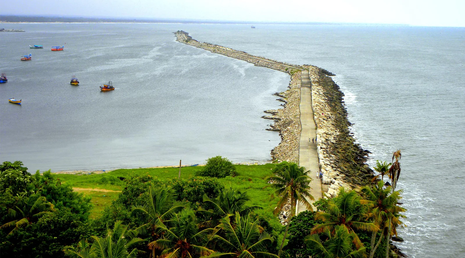 VARKALA BEACH TOUR PACKAGE 2 NIGHTS AND 3 DAYS