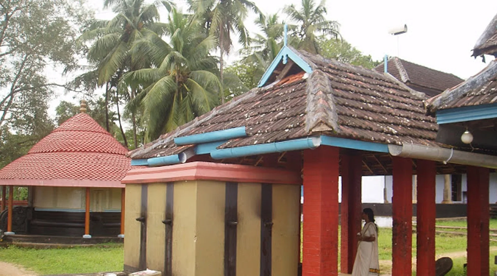 Sri Naavaay Mugundha Perumal Temple - Thiru Naavaay,Kerala (108 Divya desam ,Malai Naadu)