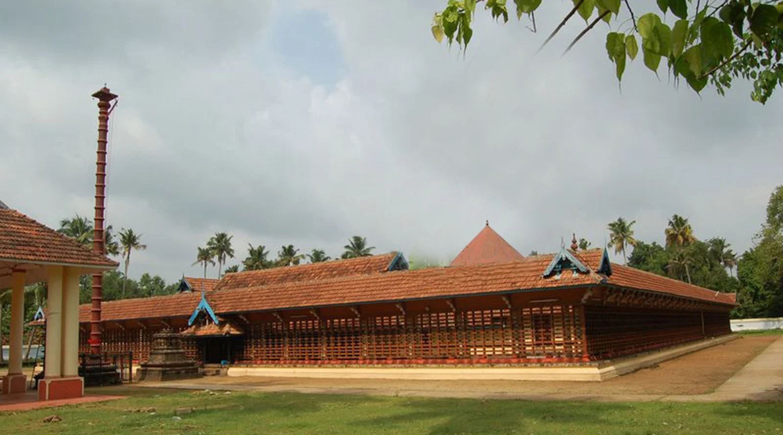 Sri Moozhikkalathaan Perumal Temple -Thirumoozhikkalam,Kerala (108 Divya desam ,Malai Naadu)