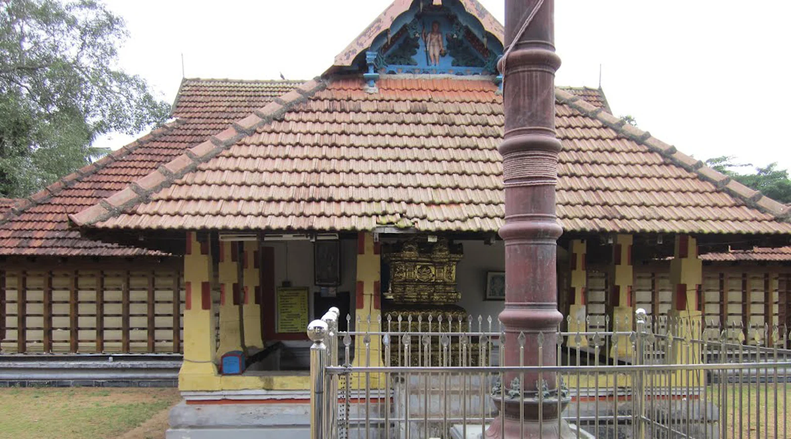 Sri Kaatkarai Appa Perumal Temple -Thirukatkarai ,Kerala (108 Divya desam ,Malai Naadu)