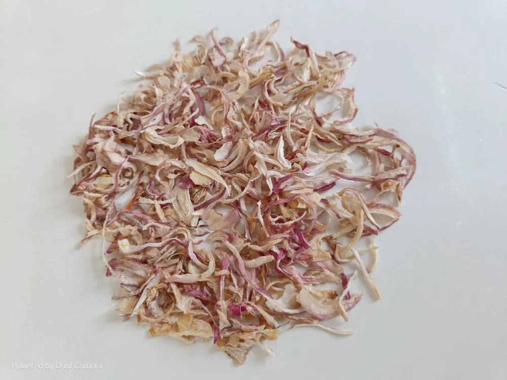 Dehydrated Pink Onion Flakes