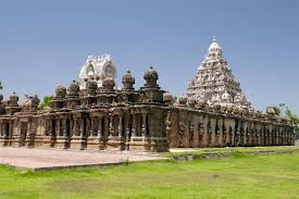 Madurai to Kanchipuram Temple Tour (1N / 2D)Luxury AC Sedan (e.g., Innova Crysta, Etios/Dzire, or similar)