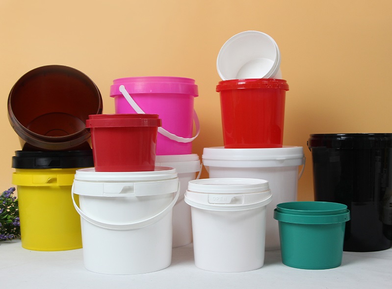 Buckets, Mugs & Storage Bins