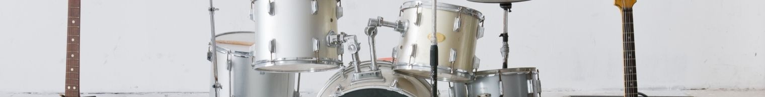 Musical Instruments & Accessories