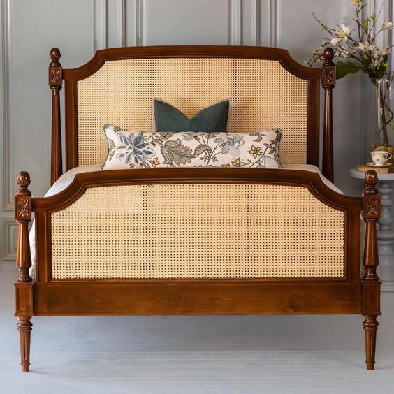 Cane Bed