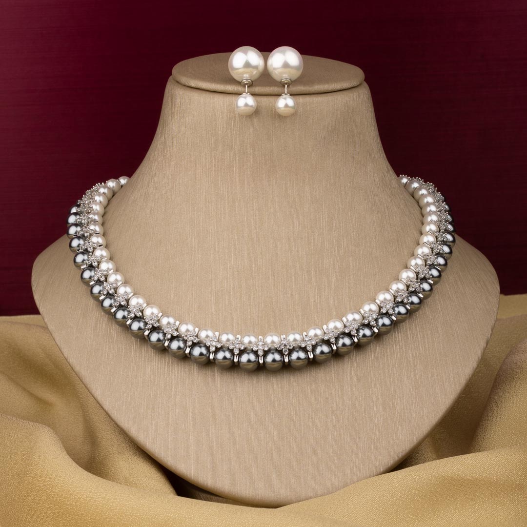 Shell Pearl Necklace