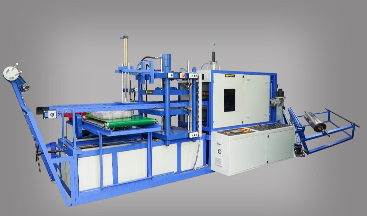 Vacuum Forming Machine