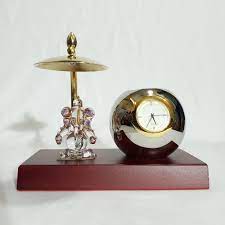 Table Clock Pen Stand