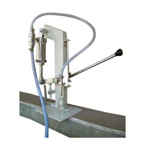 Manual Liquid Filling Machine