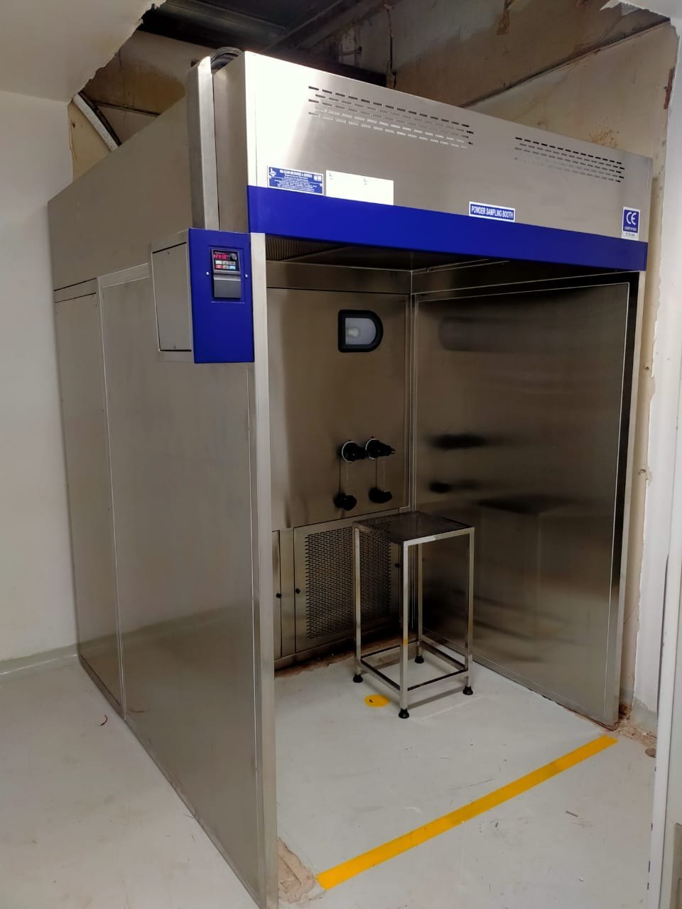 Powder Dispensing Booth