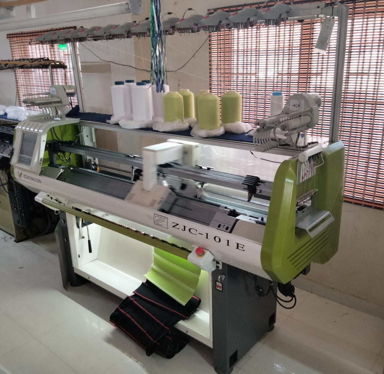 Collar Knitting Machine